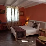 Hotel Bien-etre Aux Cypres De Marquay