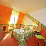 Hotel Bien-etre Aux Cypres De Marquay