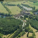 Hotel Bien-etre Aux Cypres De 3*