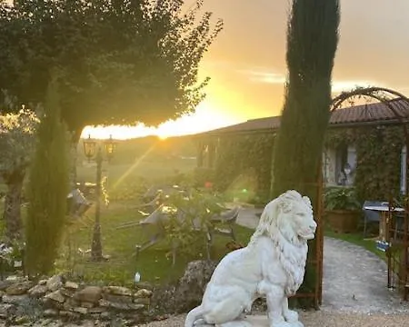 Hotel Bien-Etre Aux Cypres De Marquay 3*