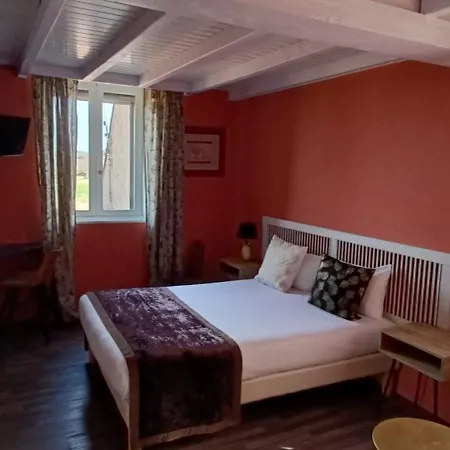 Hotel Bien-Etre Aux Cypres De Marquay 3*