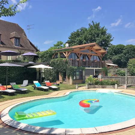Hotel Bien-Etre Aux Cypres De Marquay-Calme Et Elegance-Laissez-Vous Porter Par Une Ambiance Chaleureuse Ou Chaque Instant Compte-Decouvrez Un Havre De Paix Ou Nature Et Confort Se Marient Pour Vous Offrir Une Experience Unique- Reservez Des Aujourd' Marquay