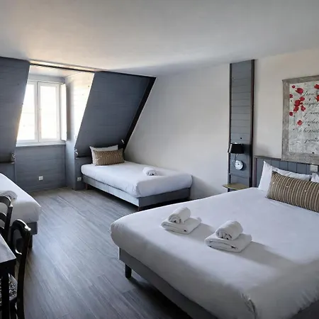 Bien-etre Aux Cypres De Marquay-calme Et Elegance-laissez-vous Porter Par Ambiance Chaleureuse Ou Chaque Instant Compte-decouvrez Un Havre De Paix Ou Nature Et Confort Se Marient Pour Vous Offrir Experience Unique- Reservez Des Aujourd' 3* Marquay