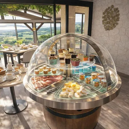 Bien-etre Aux Cypres De Marquay-calme Et Elegance-laissez-vous Porter Par Ambiance Chaleureuse Ou Chaque Instant Compte-decouvrez Un Havre De Paix Ou Nature Et Confort Se Marient Pour Vous Offrir Experience Unique- Reservez Des Aujourd' 3*