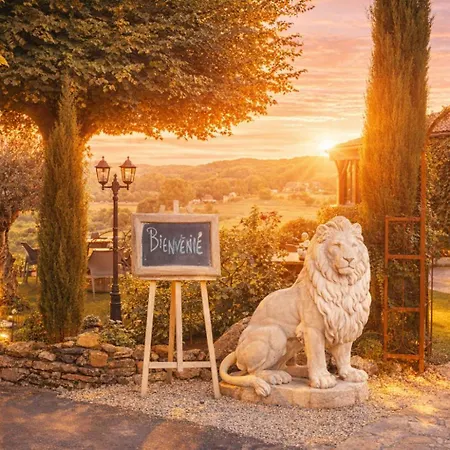 Hotel Bien-Etre Aux Cypres De Marquay-Calme Et Elegance-Laissez-Vous Porter Par Une Ambiance Chaleureuse Ou Chaque Instant Compte-Decouvrez Un Havre De Paix Ou Nature Et Confort Se Marient Pour Vous Offrir Une Experience Unique- Reservez Des Aujourd' Marquay