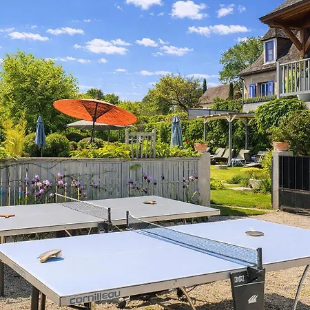 Otel Bien-etre Aux Cypres De Marquay-calme Et Elegance-laissez-vous Porter Par Ambiance Chaleureuse Ou Chaque Instant Compte-decouvrez Un Havre De Paix Ou Nature Et Confort Se Marient Pour Vous Offrir Experience Unique- Reservez Des Aujourd'
