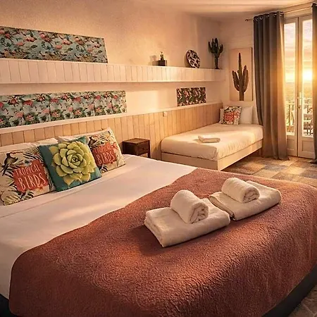 Hotel Hotel Bien-Etre Aux Cypres De Marquay-Calme Et Elegance-Laissez-Vous Porter Par Une Ambiance Chaleureuse Ou Chaque Instant Compte-Decouvrez Un Havre De Paix Ou Nature Et Confort Se Marient Pour Vous Offrir Une Experience Unique- Reservez Des Aujourd' 3*